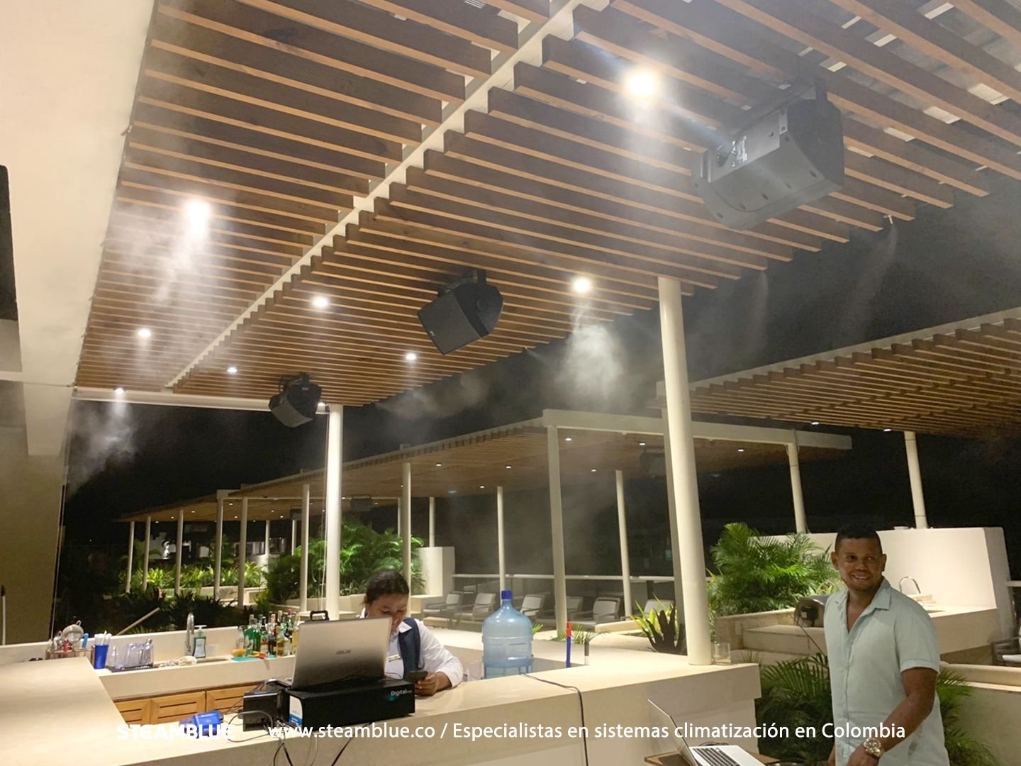 Climatizacion de exteriores con nebulizadores de agua en restaurantes cartagena4